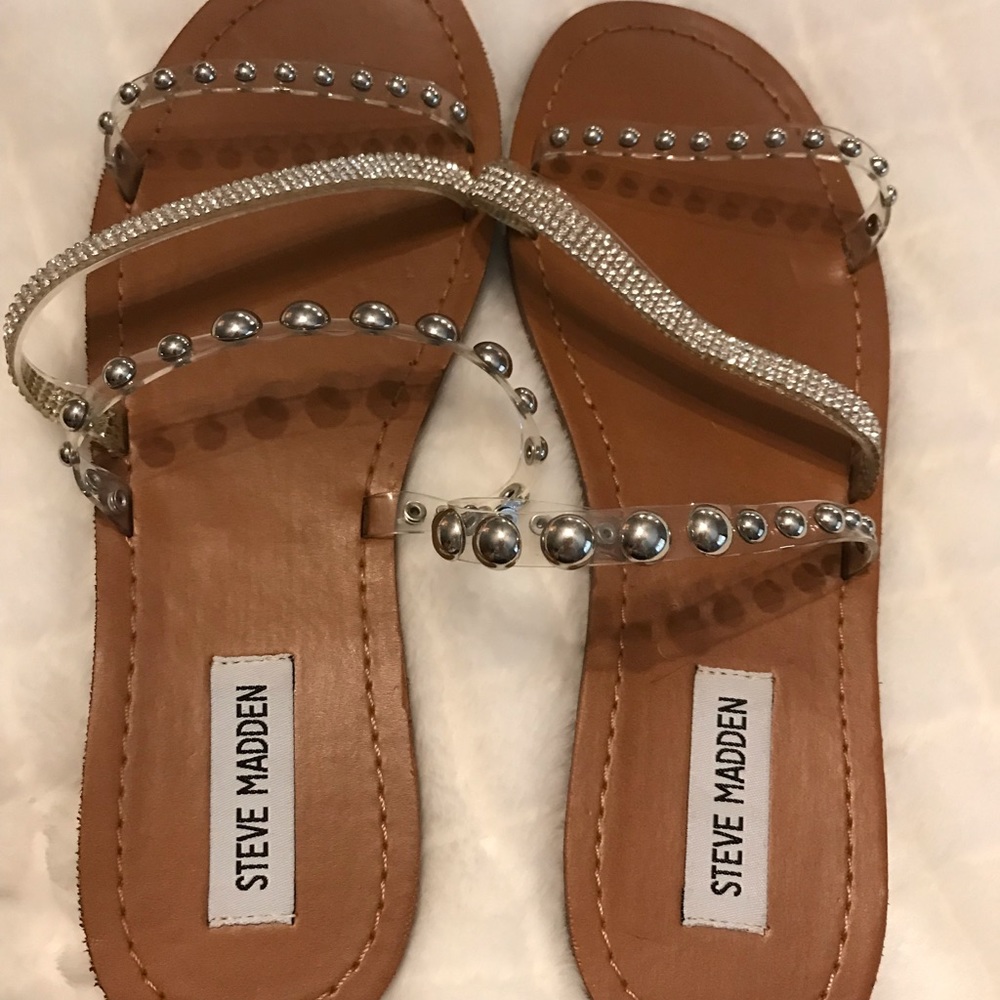 NWTO Luciella Steve Madden Rhinestone and stud size 8